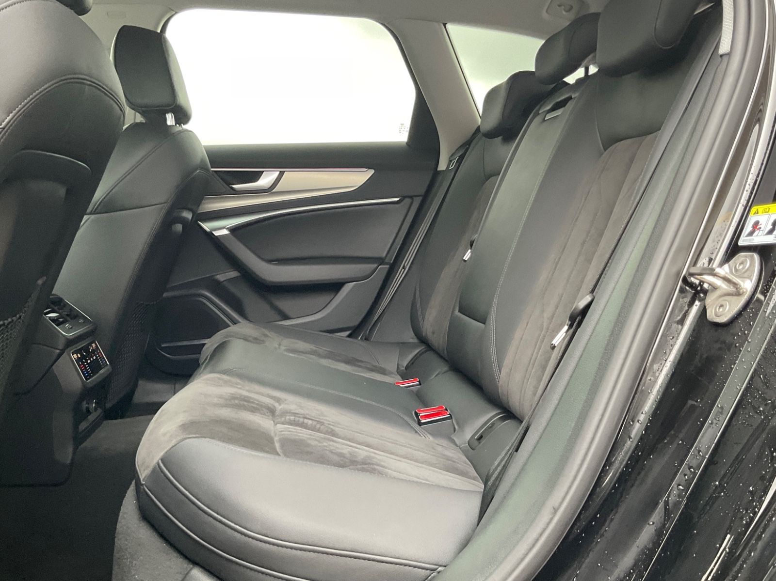 Audi A6 Av.50 TDI quattro sport - Samsaru's Car Outlet