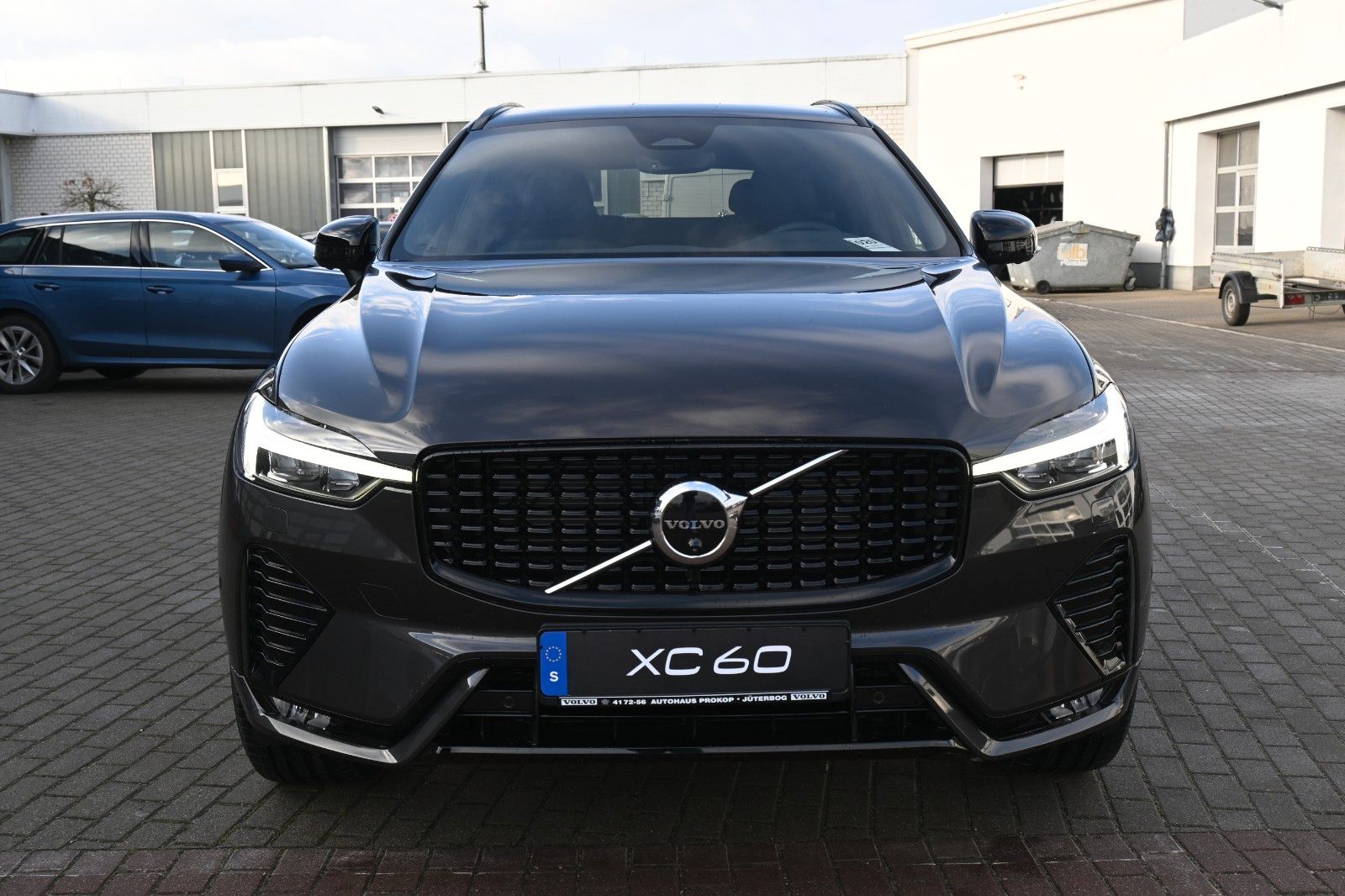 Volvo XC60 B5 AWD Plus Dark*H&K*FSHZG*360°*ACC*AHK