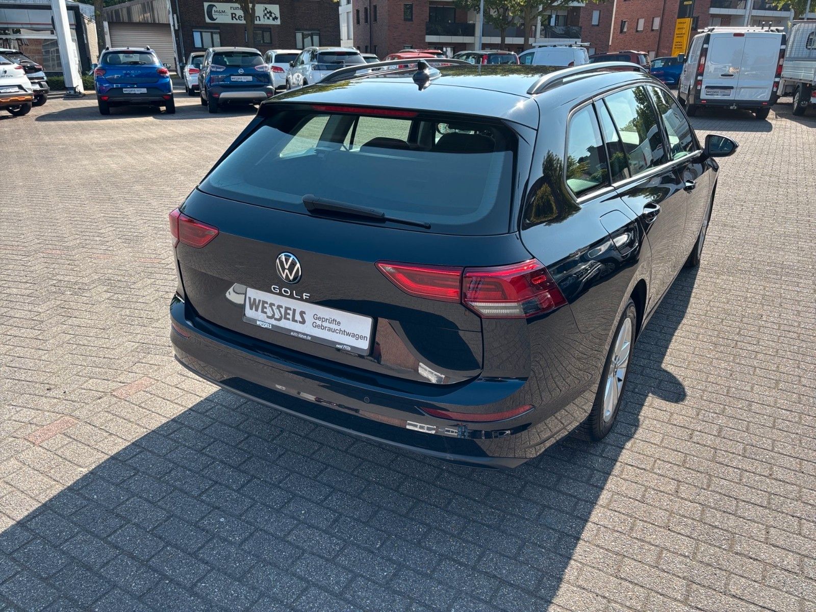 Volkswagen Golf VIII Variant Life - Samsaru's Car Outlet