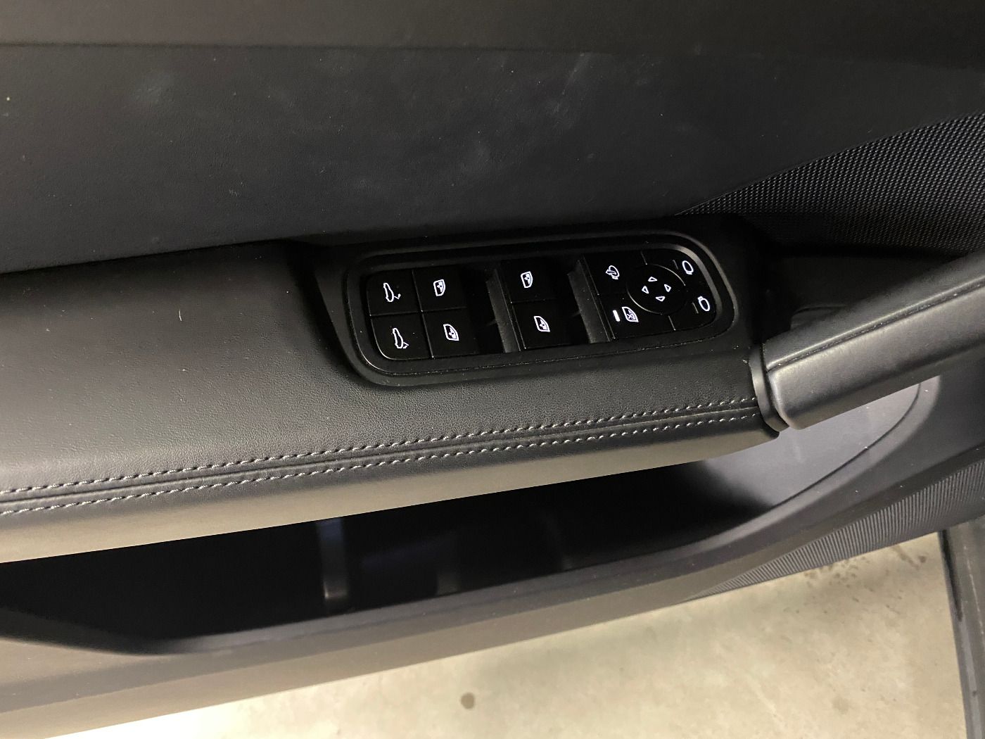 Porsche Cayenne | AHK | HD-Matrix LED | Luftfederung |