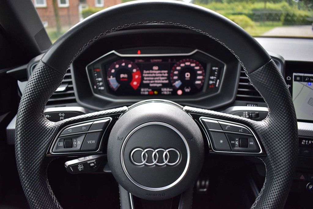 Audi A1 Sportback 40 TFSI S-line - Samsaru's Car Outlet