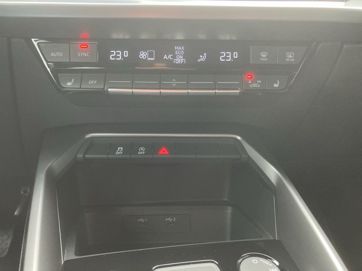 Audi A3 SPORTBACK 30 TDI S-TRONIC LED+ACC+SHZ+PDC+APP