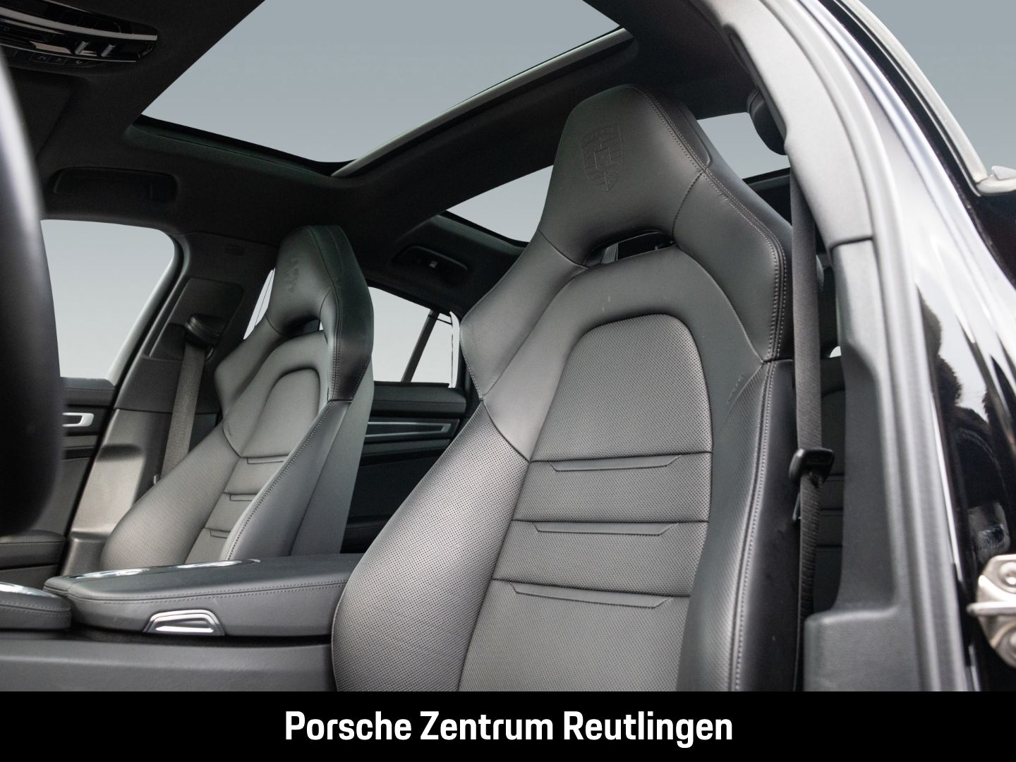 Porsche Panamera 4 E-Hybrid Platinum Edition HA-Lenkung