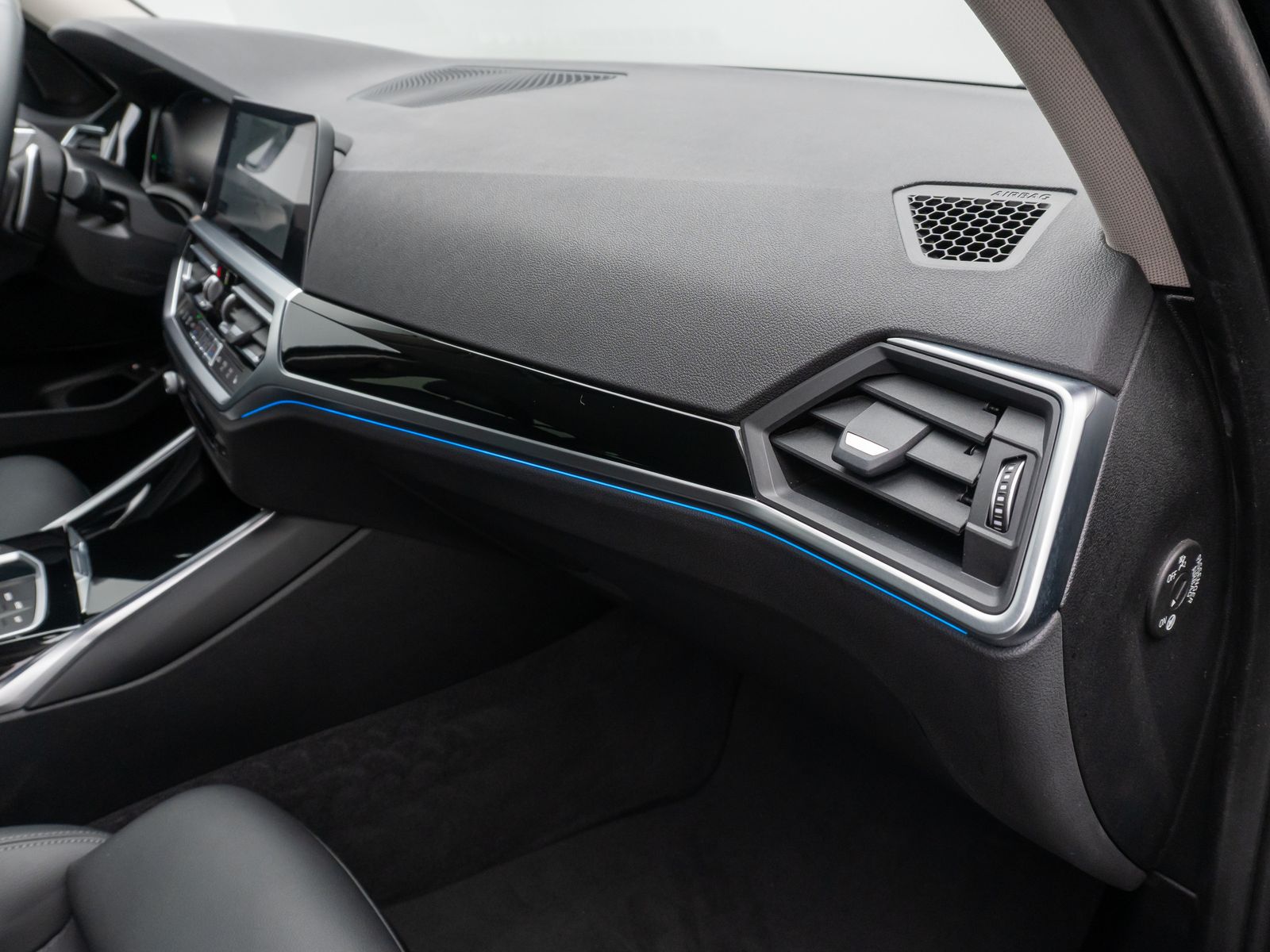 BMW 330e Sport Line - Samsaru's Car Outlet