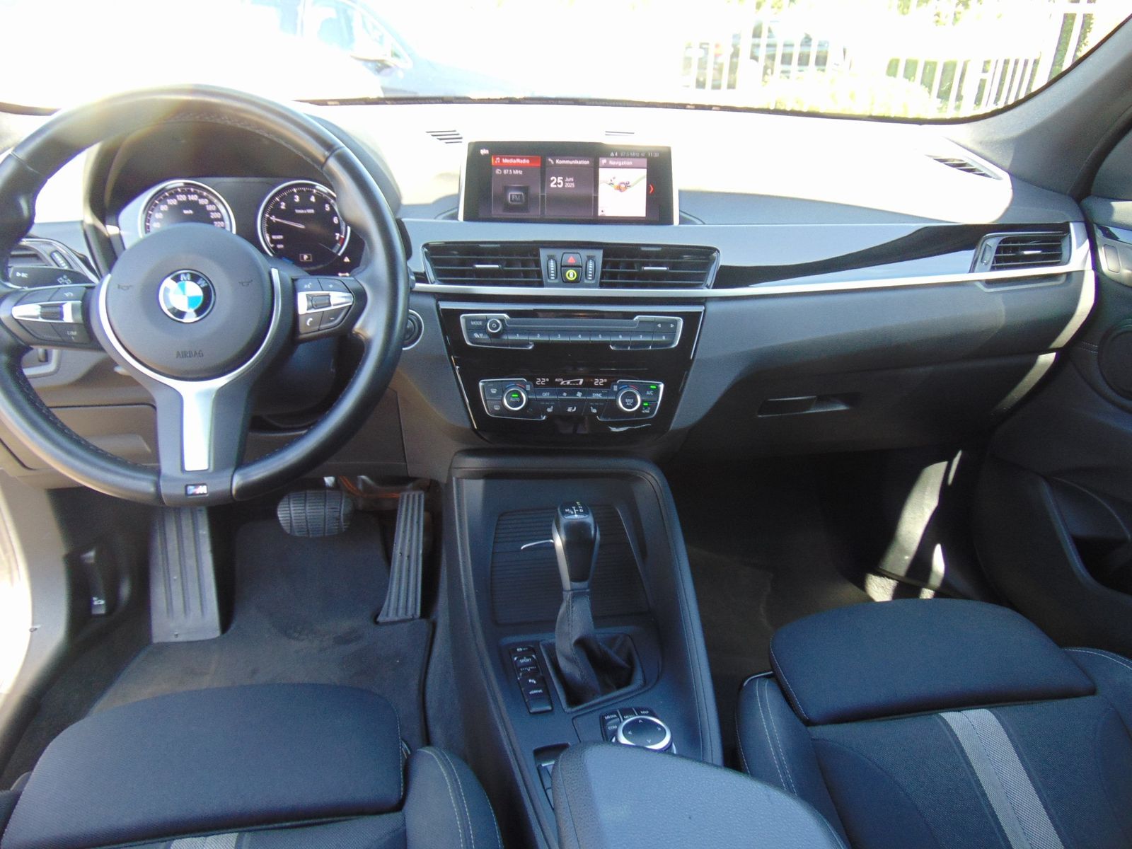 BMW X1 xDrive25e ADVANTAGE - Samsaru's Car Outlet