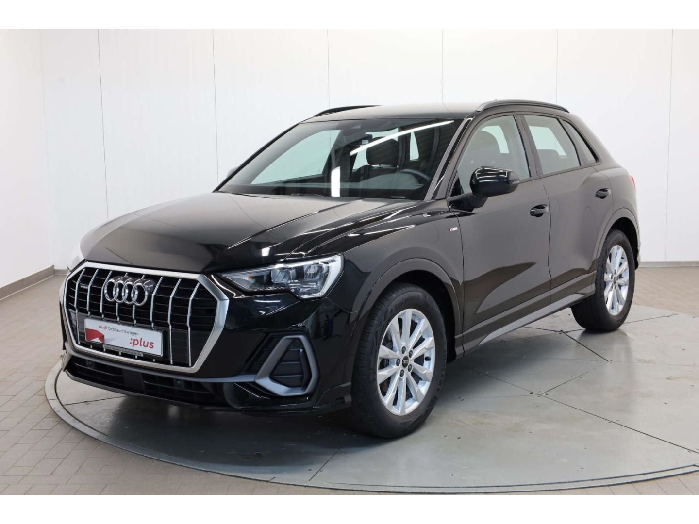 Audi Q3 35 TDI quattro S line S-Tronic - Samsaru's Car Outlet
