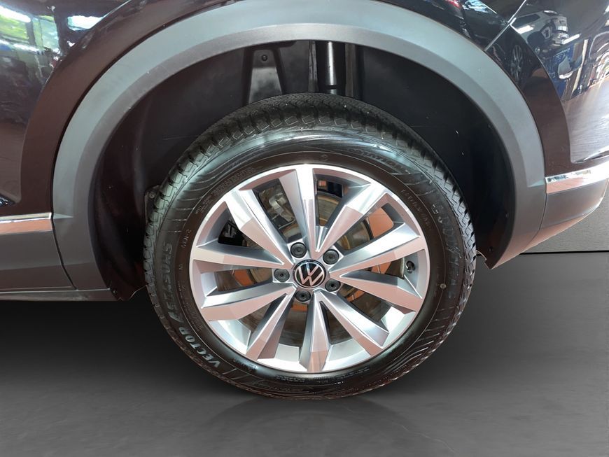 Volkswagen T-Roc 1.5 TSI Style - Samsaru's Car Outlet