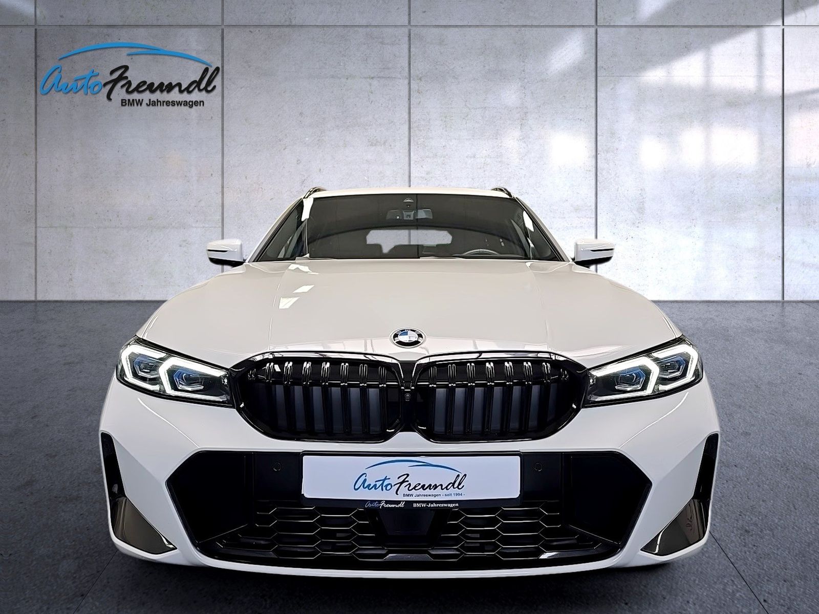 BMW 320i LCI II M Sport *19 Zoll*HuD*AHK*360*