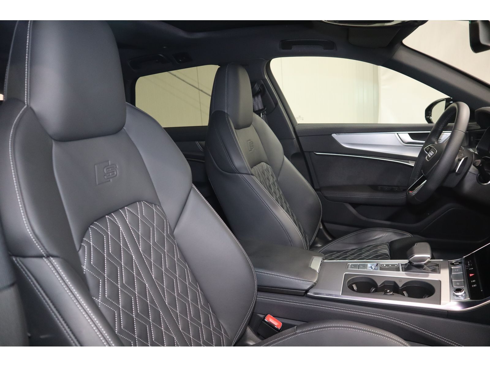 Audi A6 Avant 45 TDI quattro S-Line - Samsaru's Car Outlet