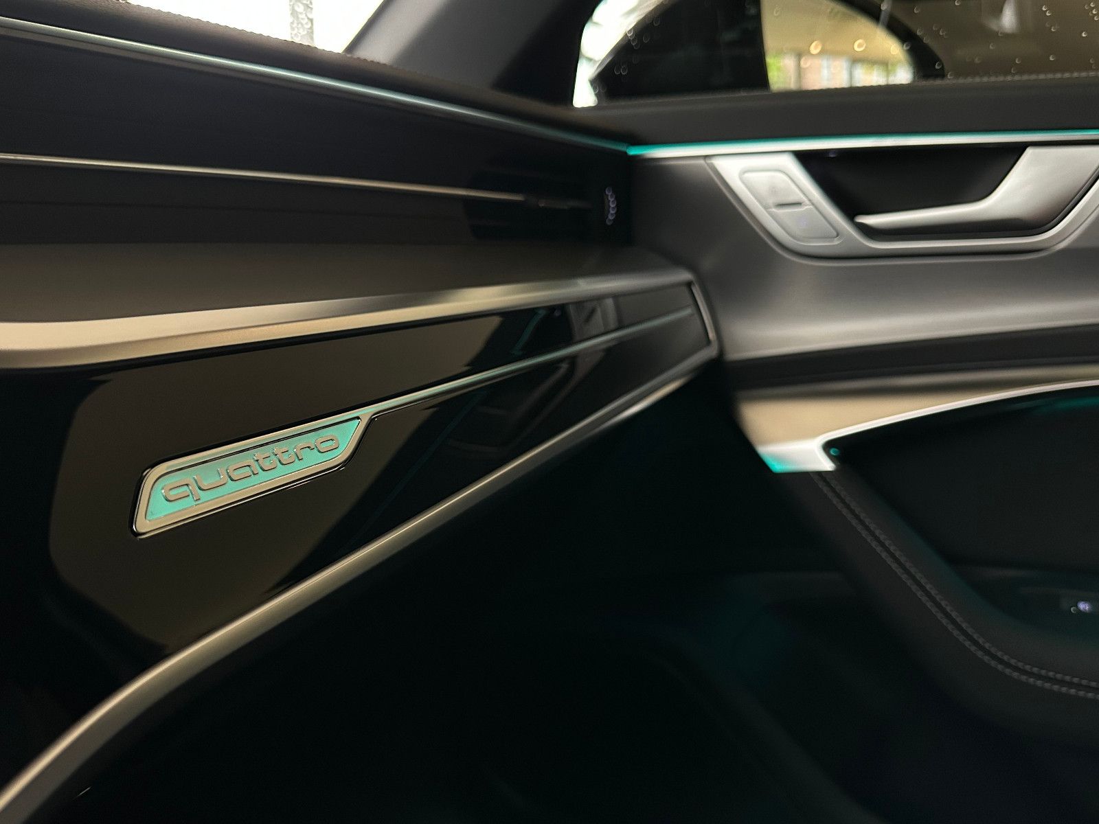 Audi A6 Avant 40 TDI quattro S tronic S line - Samsaru's Car Outlet