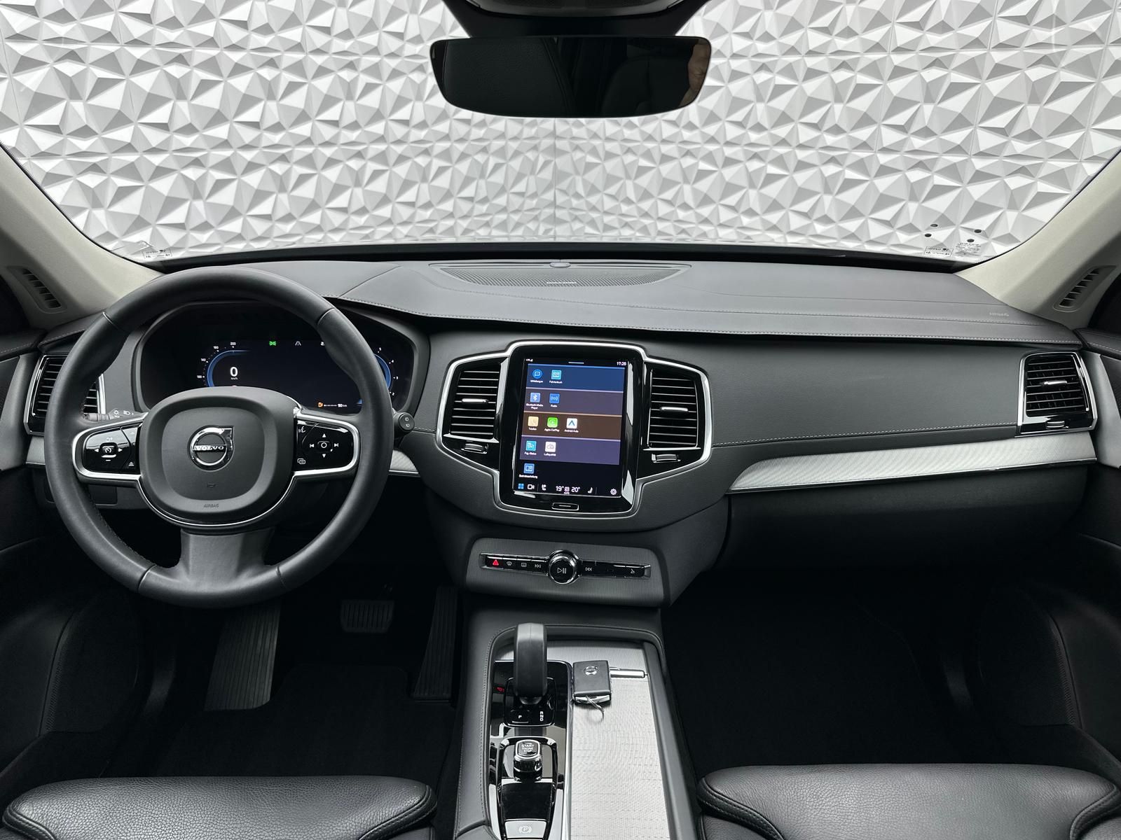 Volvo XC90 B5 PLUS AWD Bright - Samsaru's Car Outlet