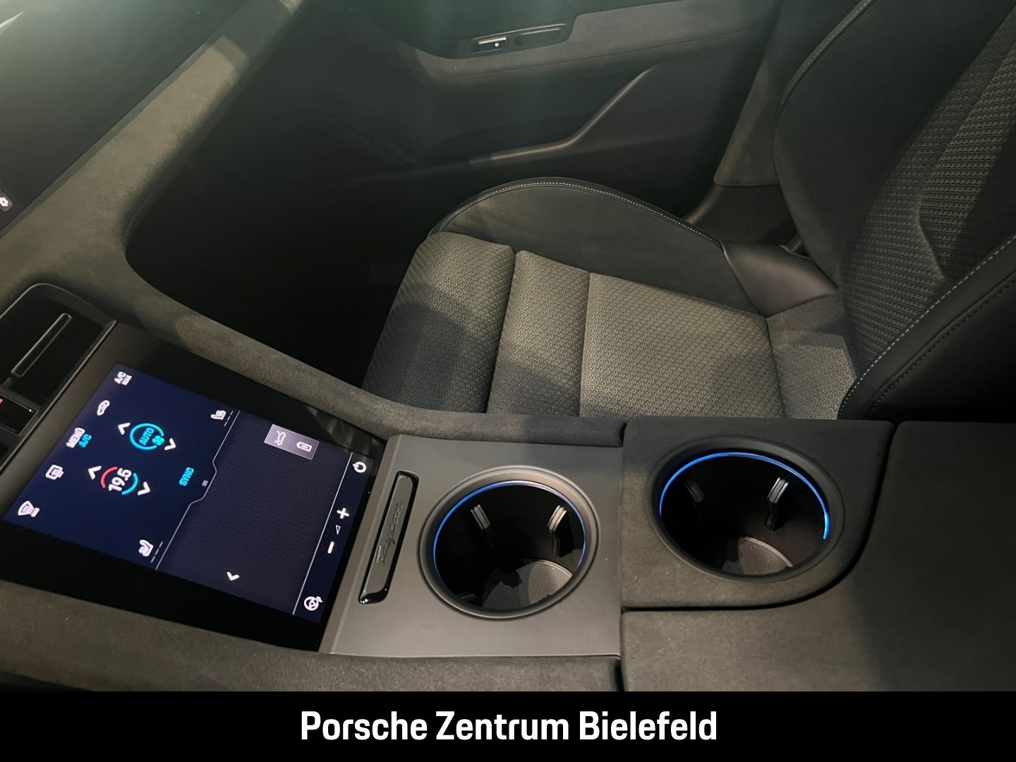 Porsche Taycan GTS Sport Turismo  Nordischgold Head-Up