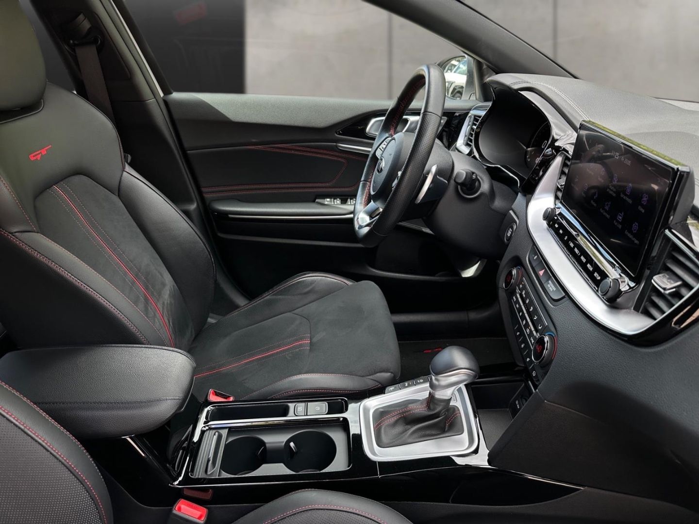 Kia ProCeed GT - Samsaru's Car Outlet