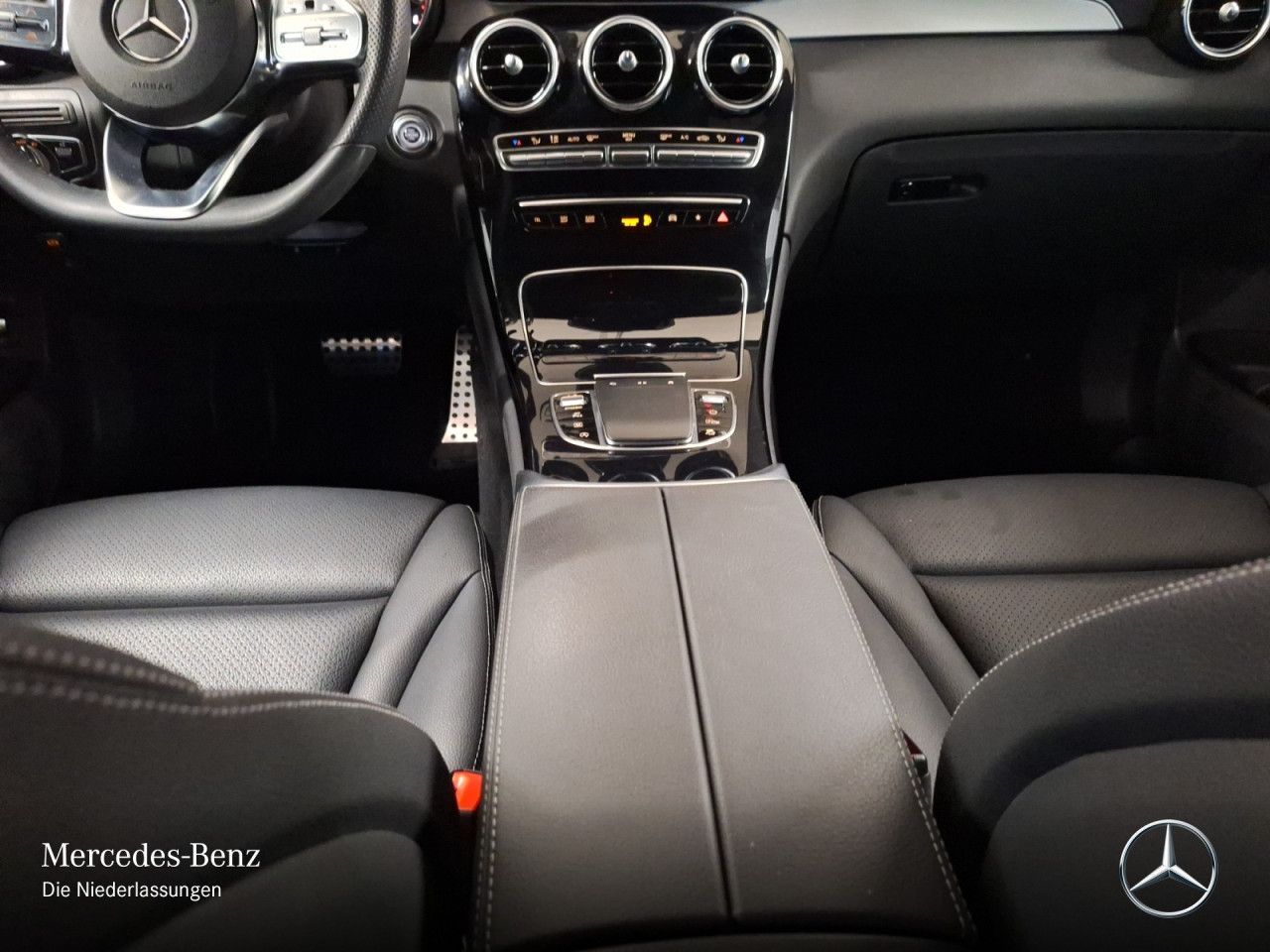 Mercedes-Benz GLC400d 4M Cp AMG/Dist/MultiSi/LED/AHK/Sound/HUD