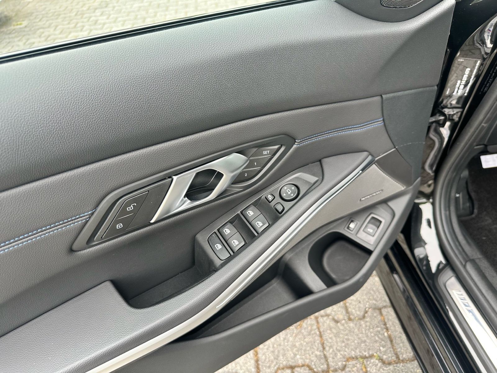 BMW 330e Touring M Sport //Pano H&K Stop&Go AHK