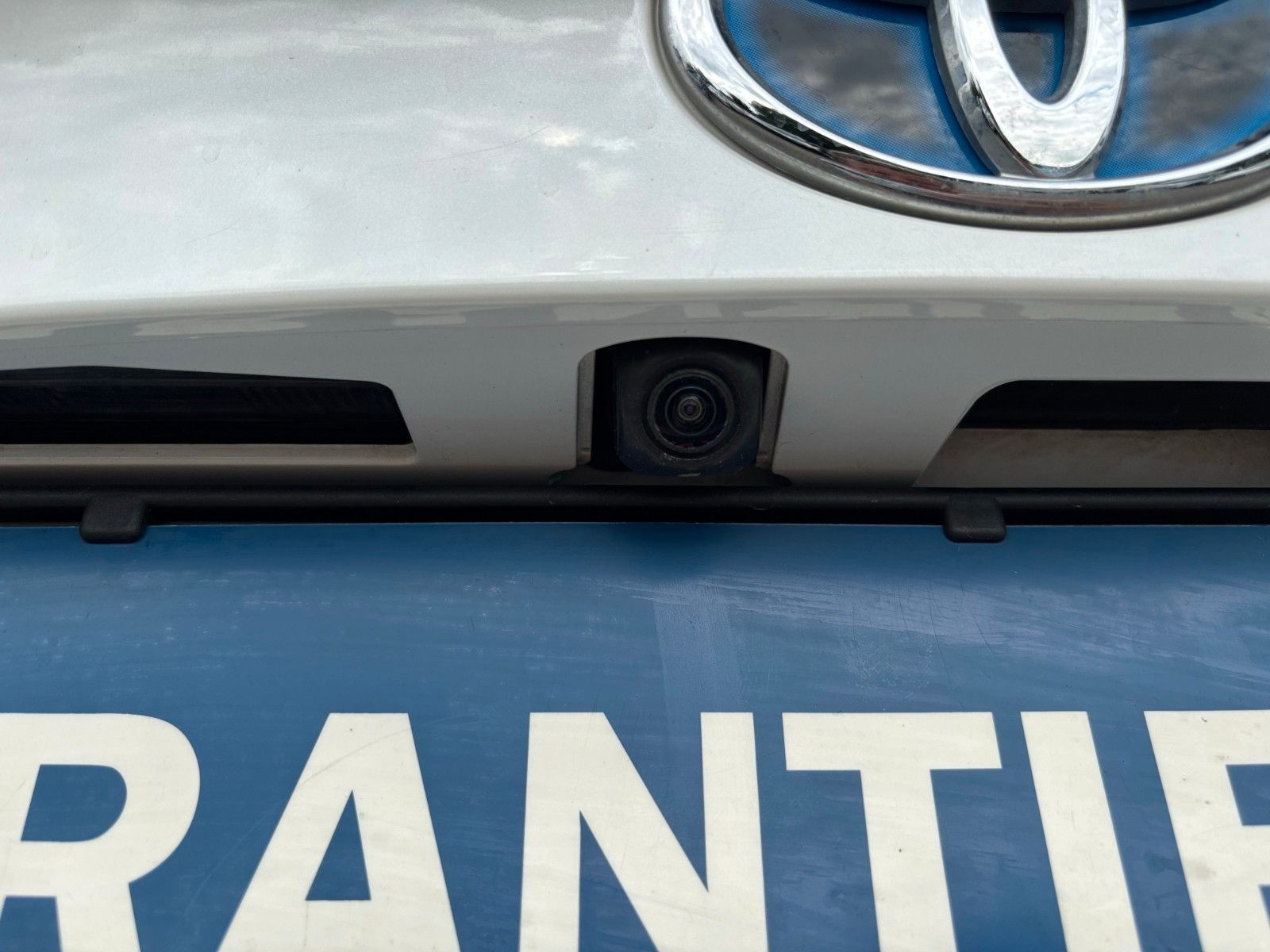 Toyota C-HR Hybrid - Samsaru's Car Outlet