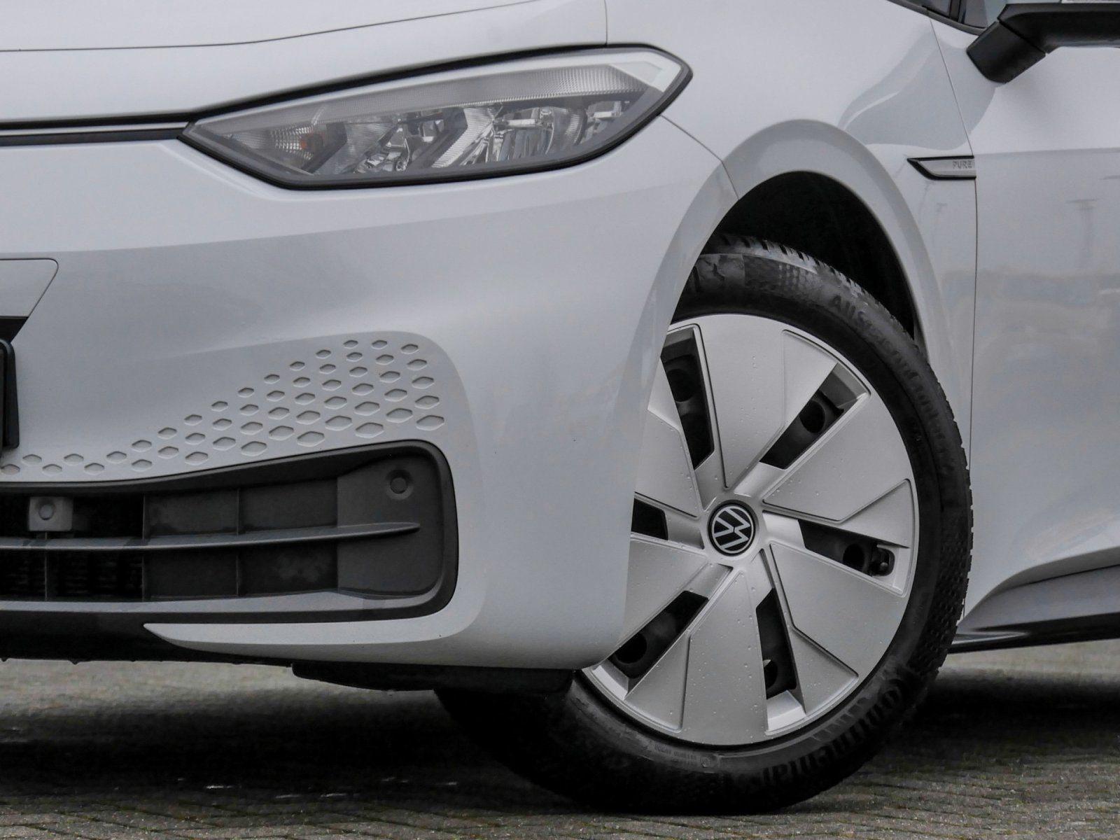 Volkswagen ID.3 Pure Performance - Samsaru's Car Outlet