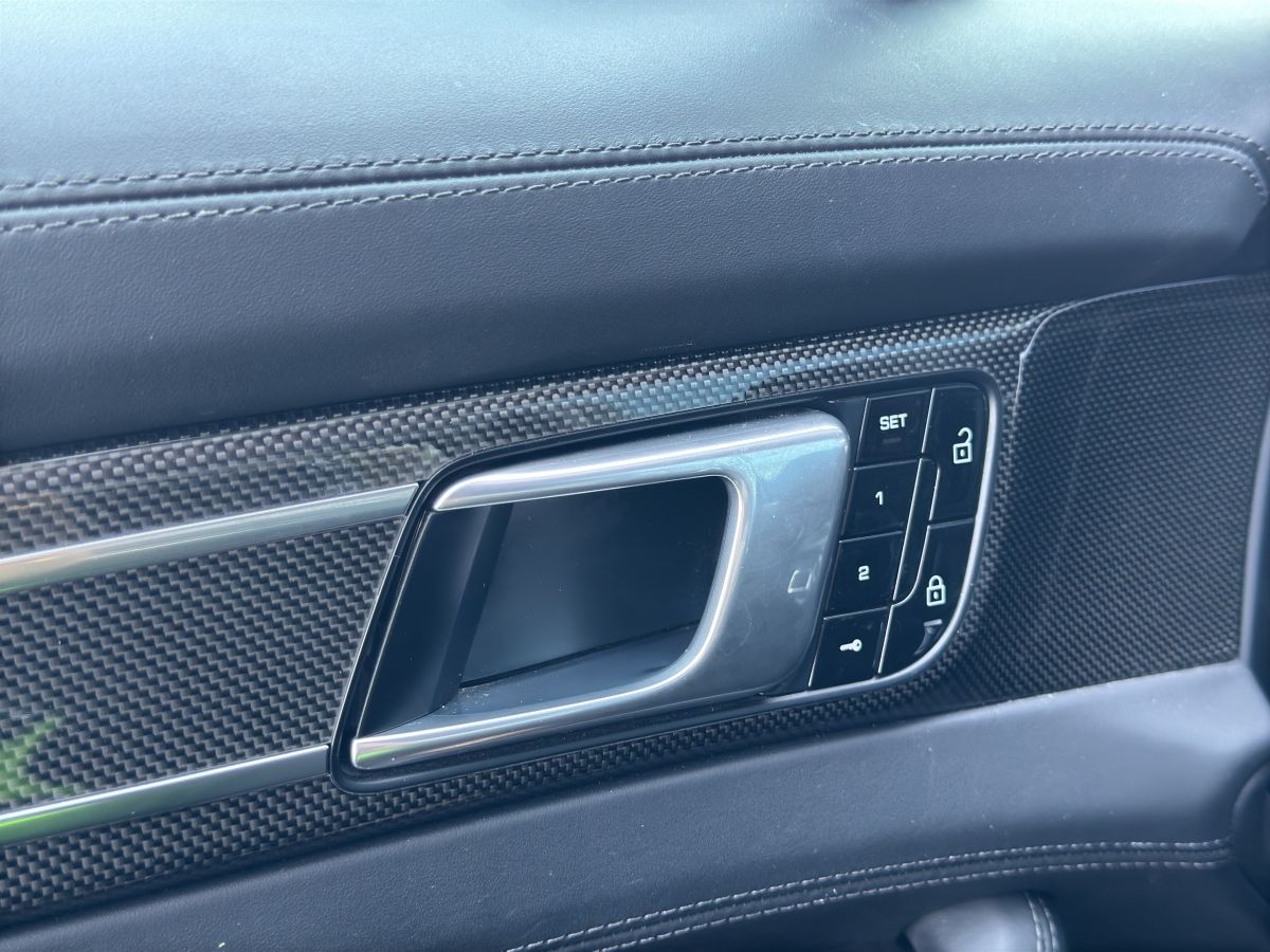 Porsche Panamera 4S E-Hybrid | Hinterachslenkung | BOSE