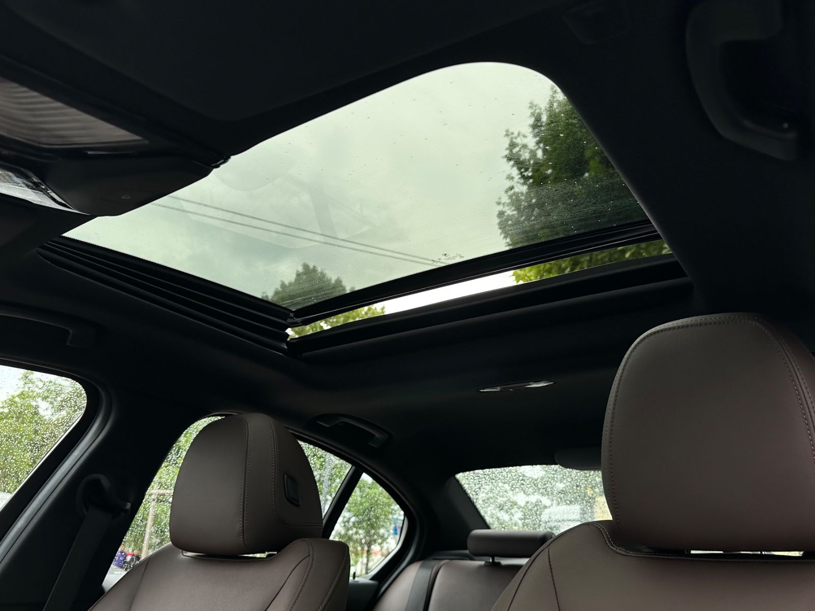 BMW 330d SAG M-Sportpaket - Samsaru's Car Outlet