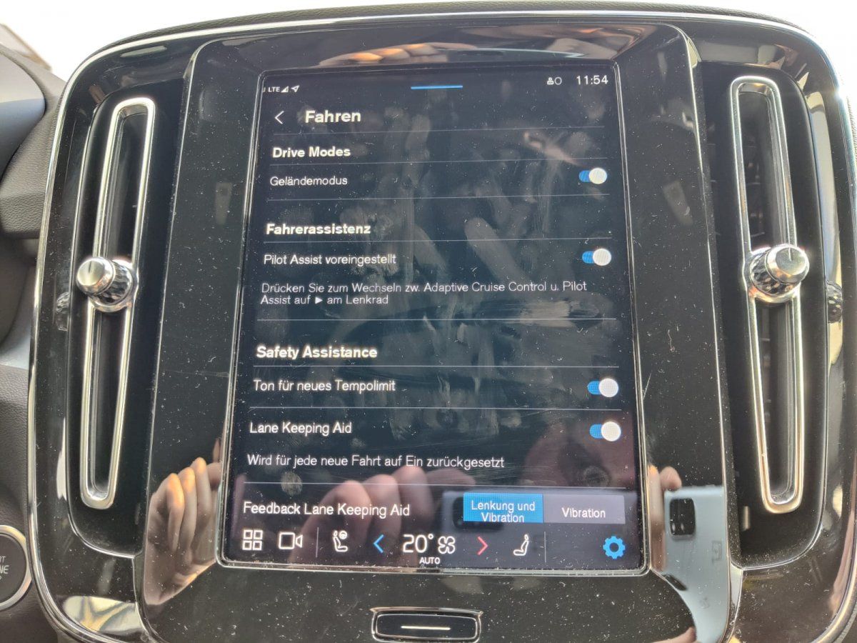 Volvo XC40 B3 Plus Dark 8-fach Aktionspreis