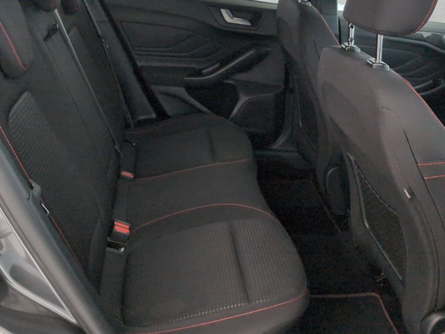Ford Focus Turnier 1.5 EB Aut. ST-LINE X +LED+NAVI+AN