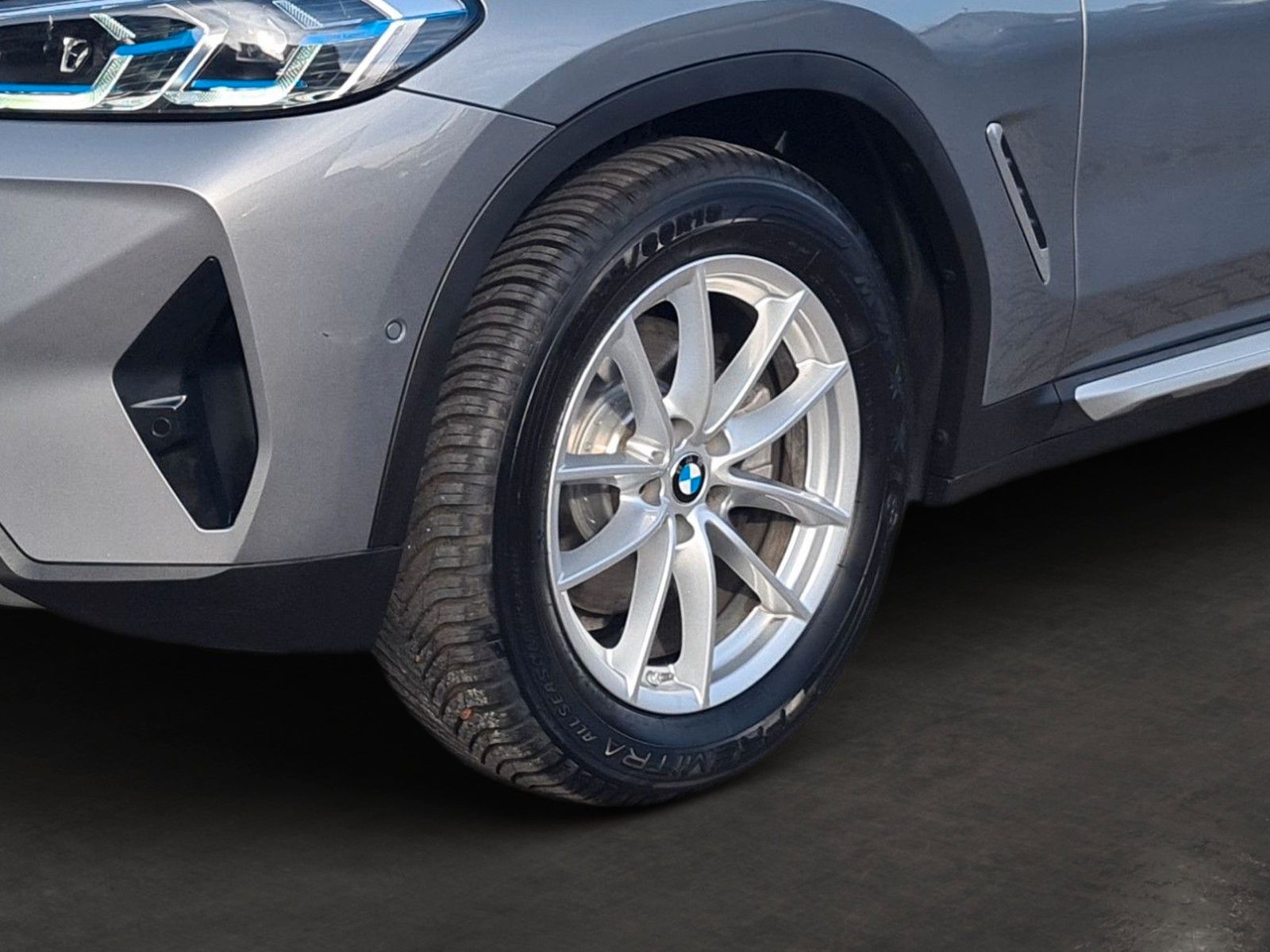 BMW X3 xDrive 20d Laser - Samsaru's Car Outlet