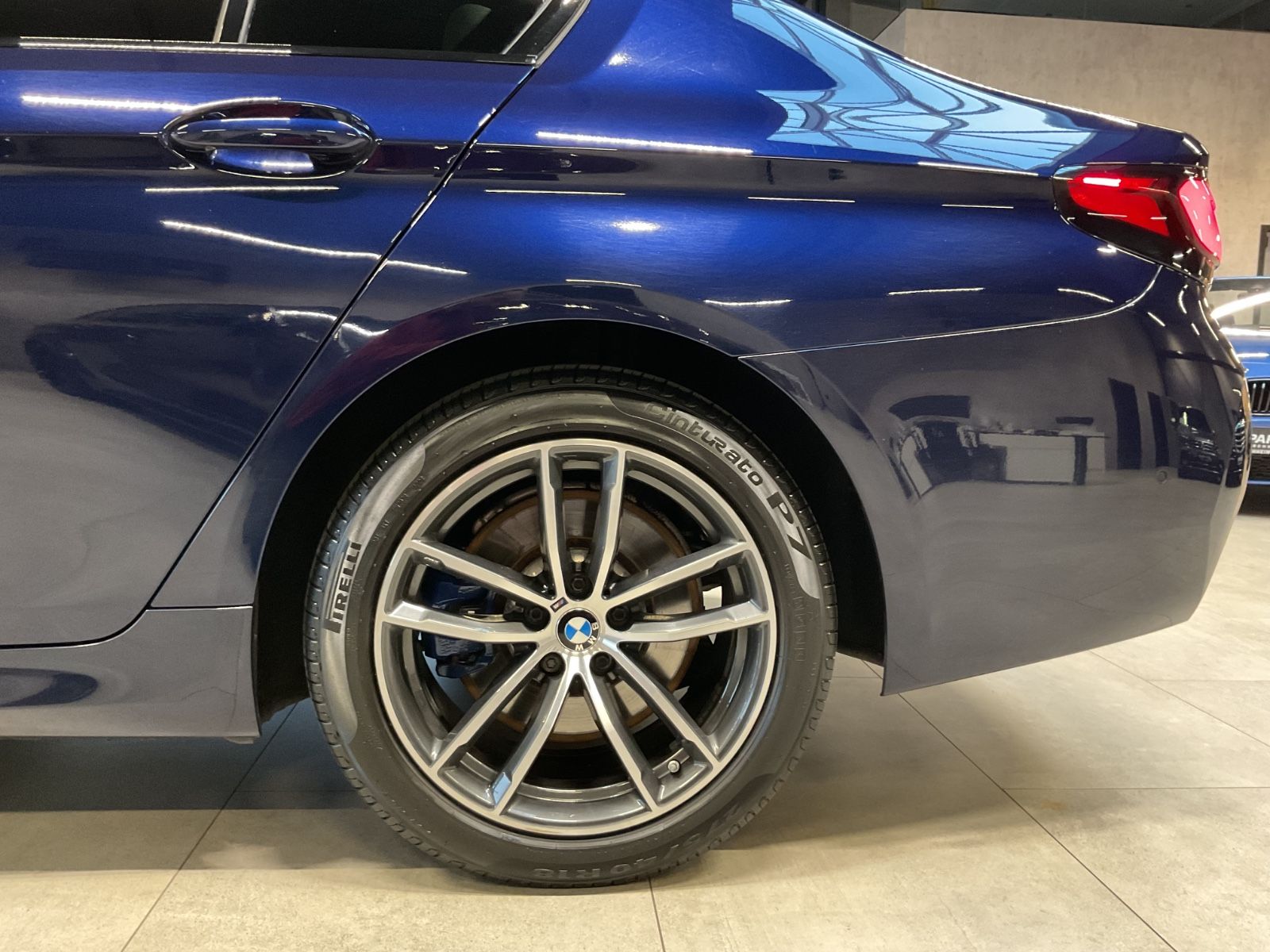 BMW 545e xDr. M Paket Exclusivleder HuD Laserl.