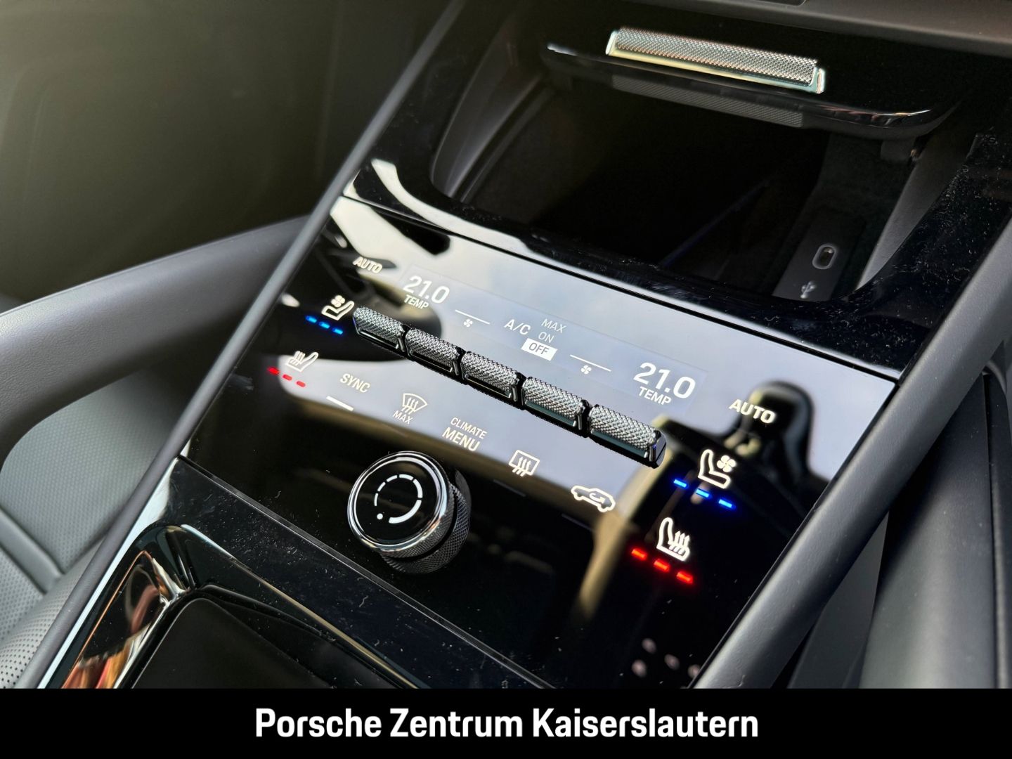 Porsche Cayenne E-Hybrid Black Edition HA-Lenkung 21-Zol