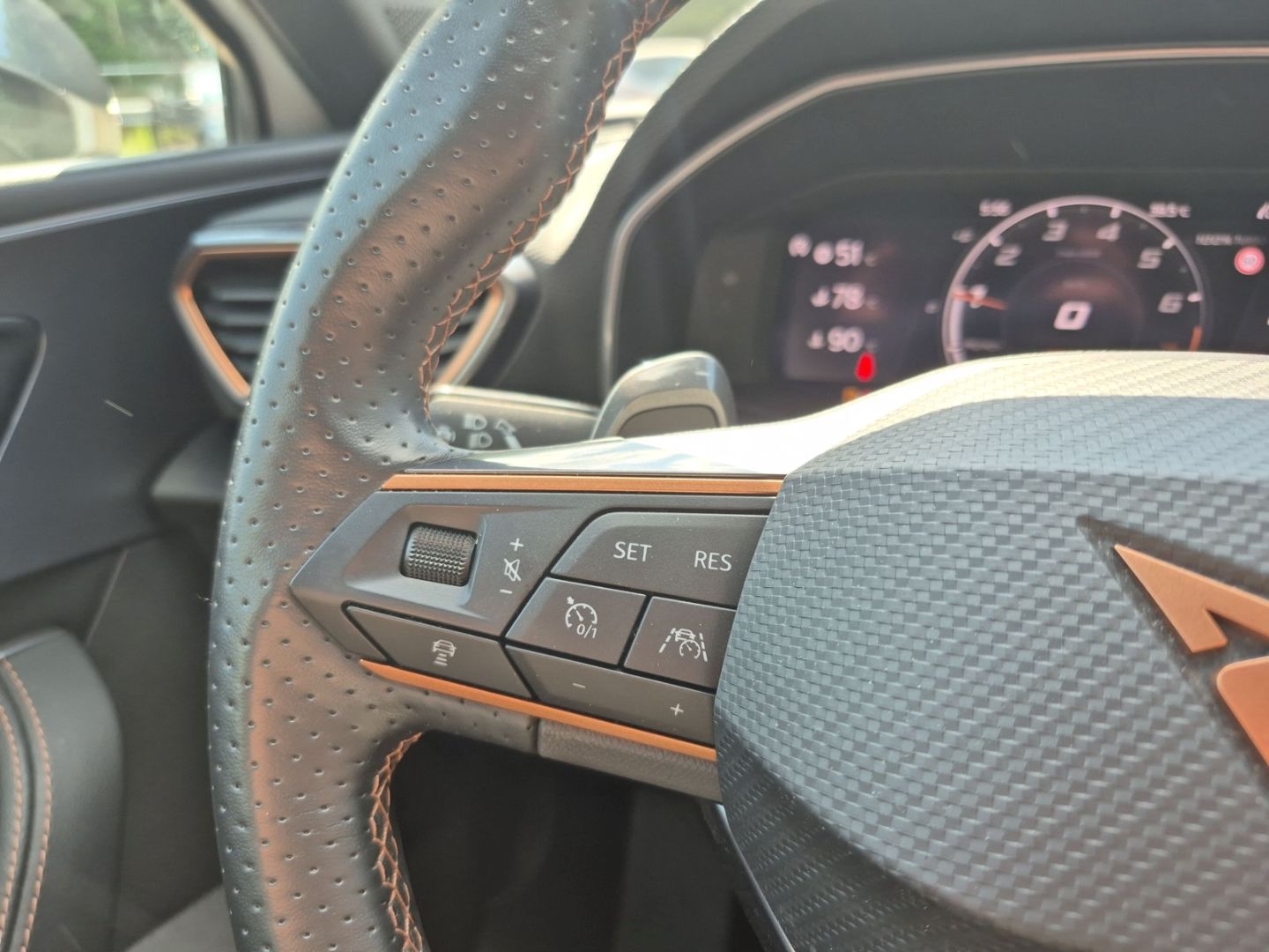 Cupra Leon 1.5 eTSI - Samsaru's Car Outlet