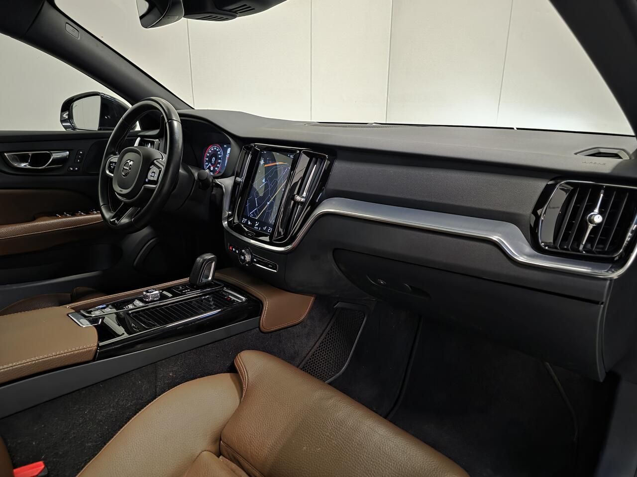 Volvo S60 T6 Twin Engine Hybrid - Pano - Topstaat!