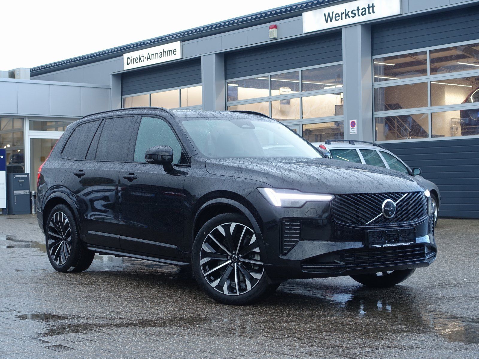 Volvo XC90 Plus Dark T8 AWD Plug-in Hybrid/B&W/Four-C