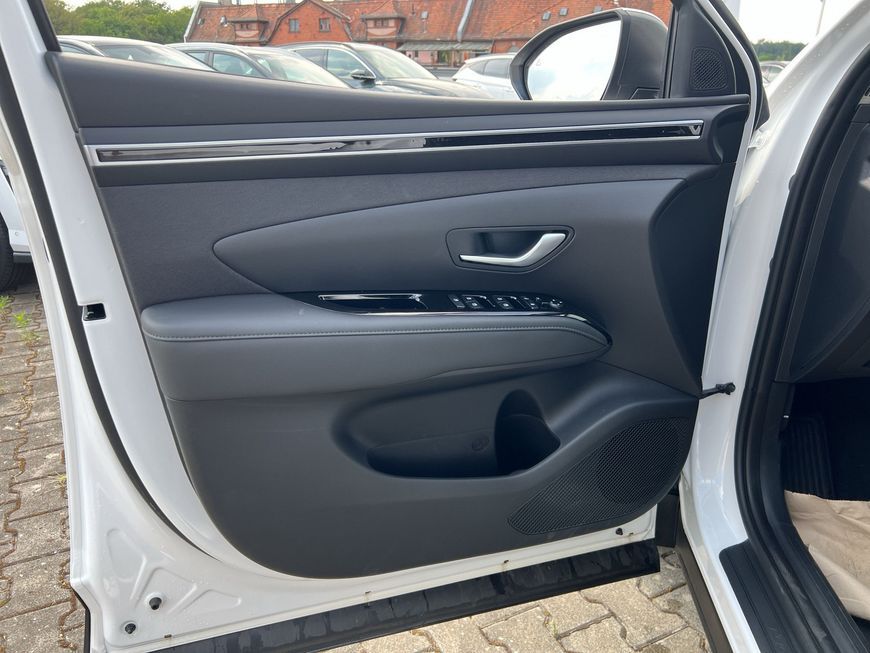 Hyundai TUCSON 1.6 T-GDi Plug-in-Hybrid 4WD Trend - Samsaru's Car Outlet