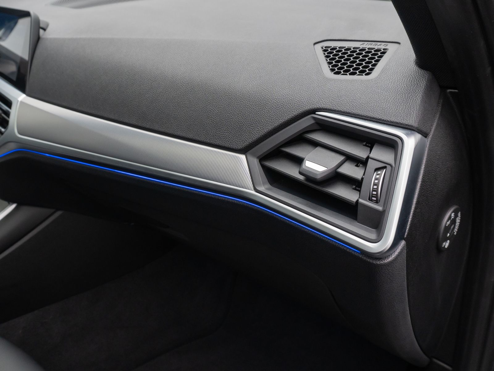 BMW 320d Sport Line - Samsaru's Car Outlet