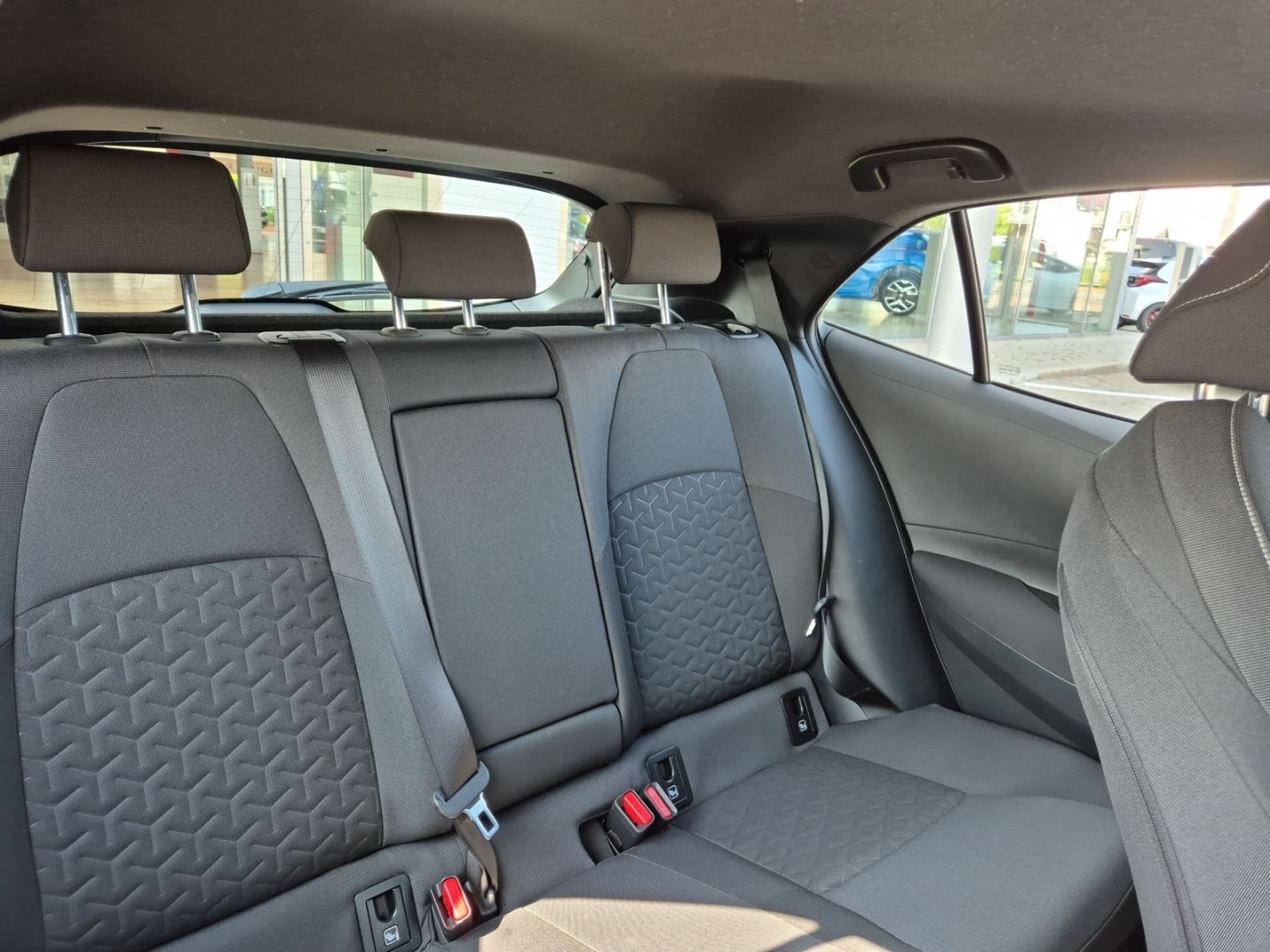 Toyota Corolla Hybrid Business Edition - Samsaru's Car Outlet