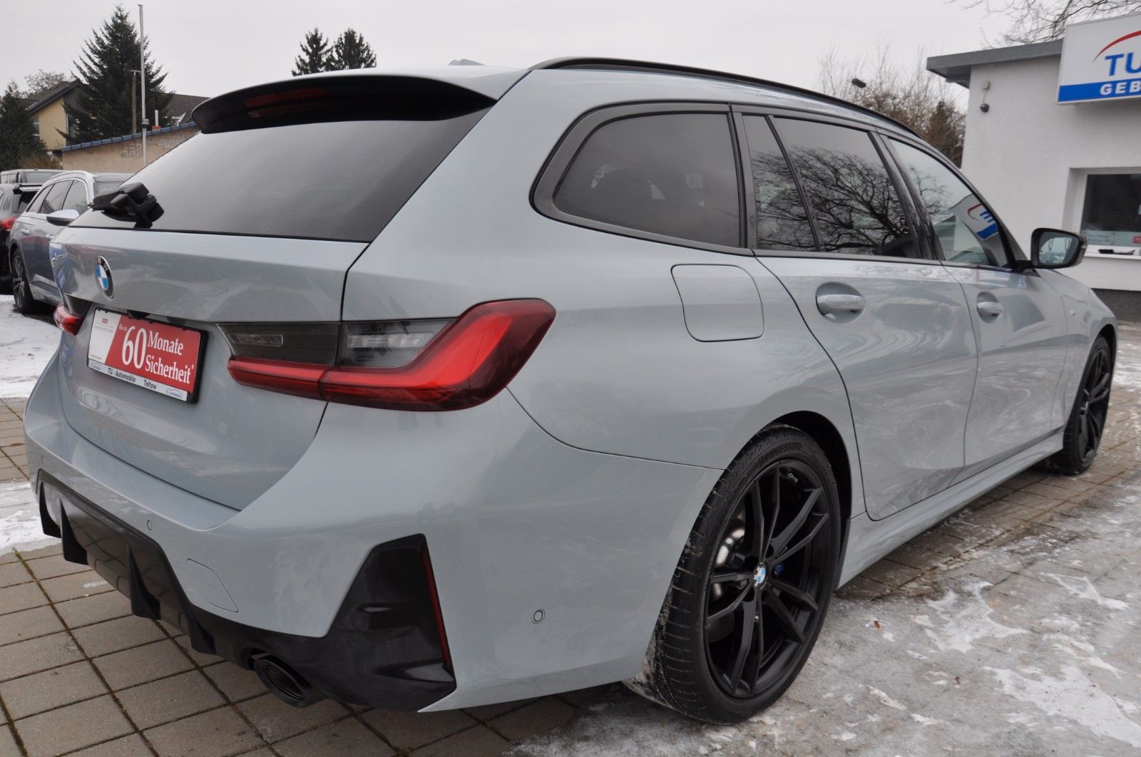 BMW 320 d Touring xDrive M Sport STANDH-PANO-CARBON