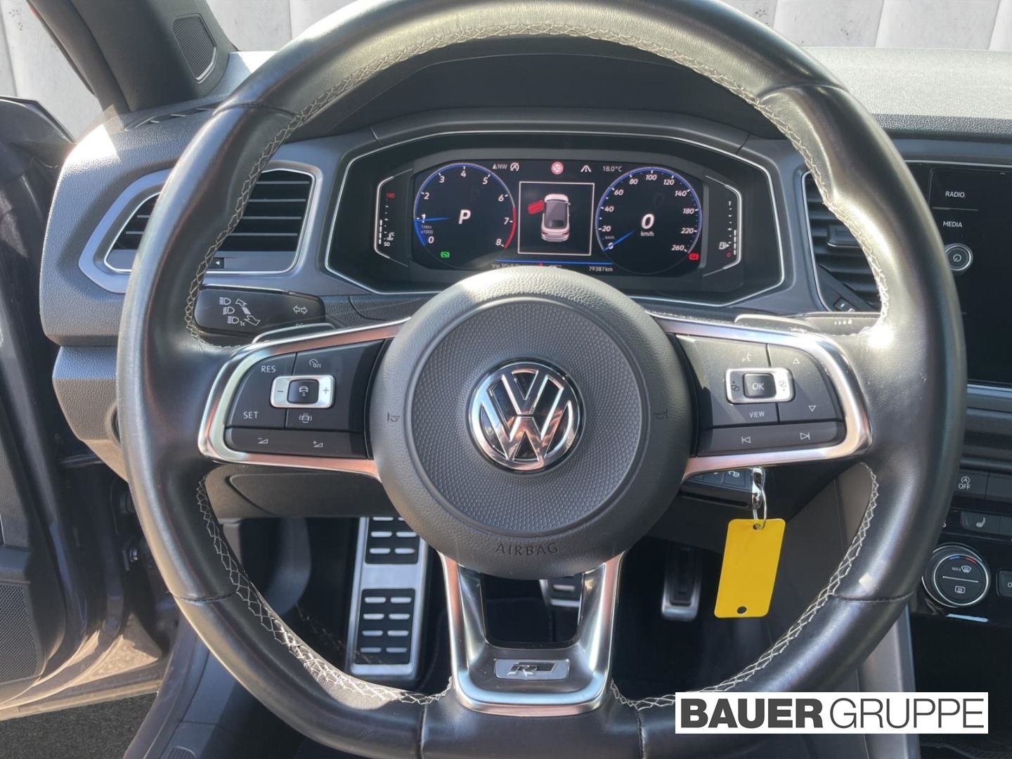 Volkswagen T-Roc R-Line 1.5 TSI - Samsaru's Car Outlet