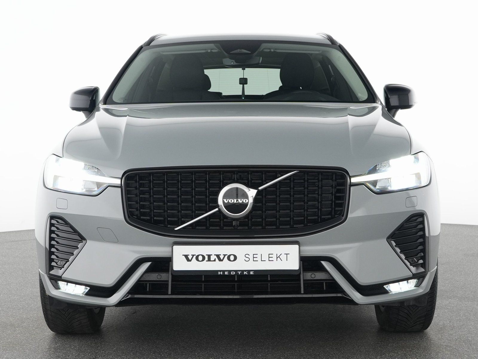 Volvo XC60 B4 AWD Geartronic Plus Dark ACC*BLIS*LEDER