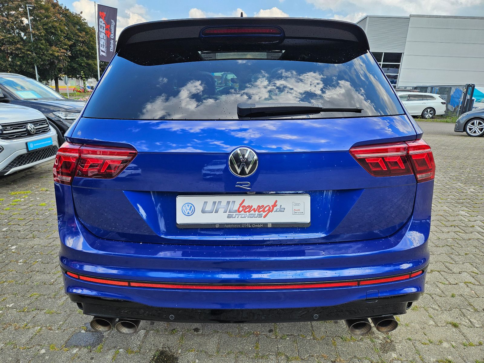 Volkswagen Tiguan R 4Motion - Samsaru's Car Outlet