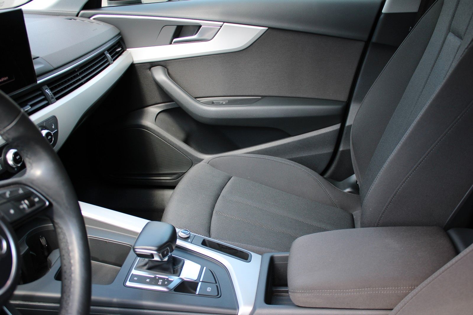 Audi A4 Avant 40 TDI - Samsaru's Car Outlet