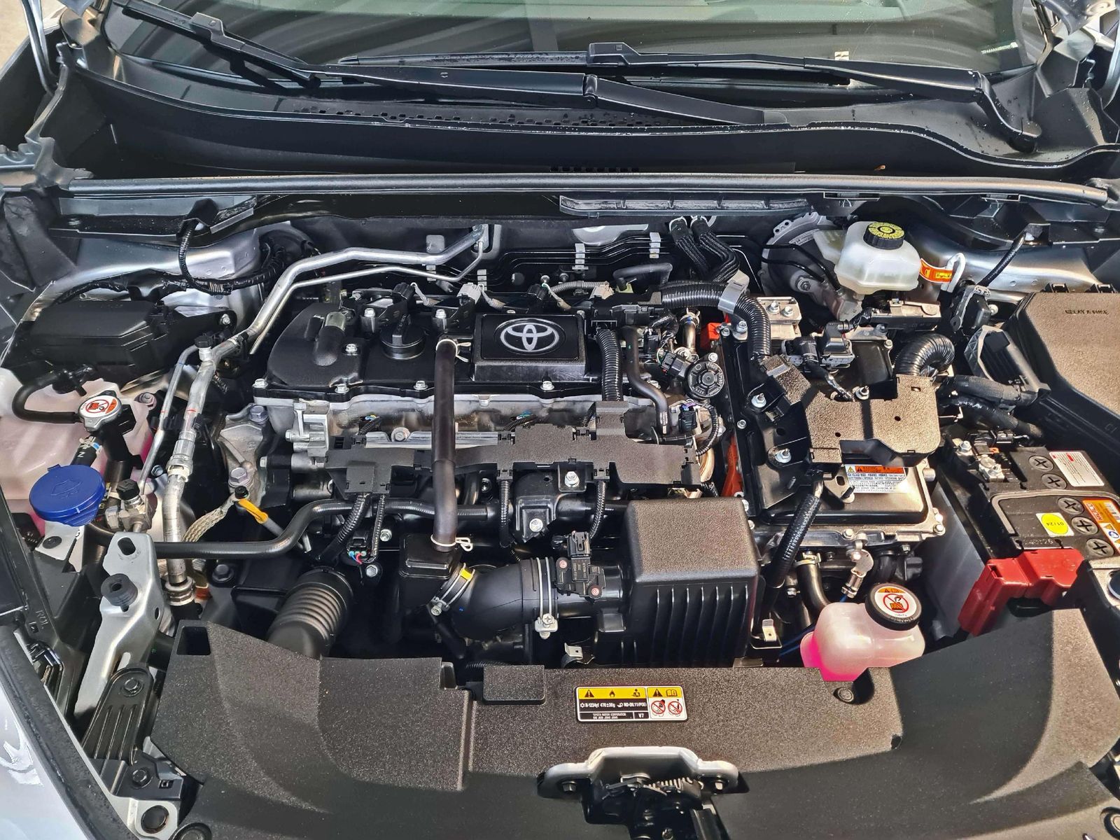 Toyota C-HR C-HR 1.8 Hybrid Team Deutschland + Allwette