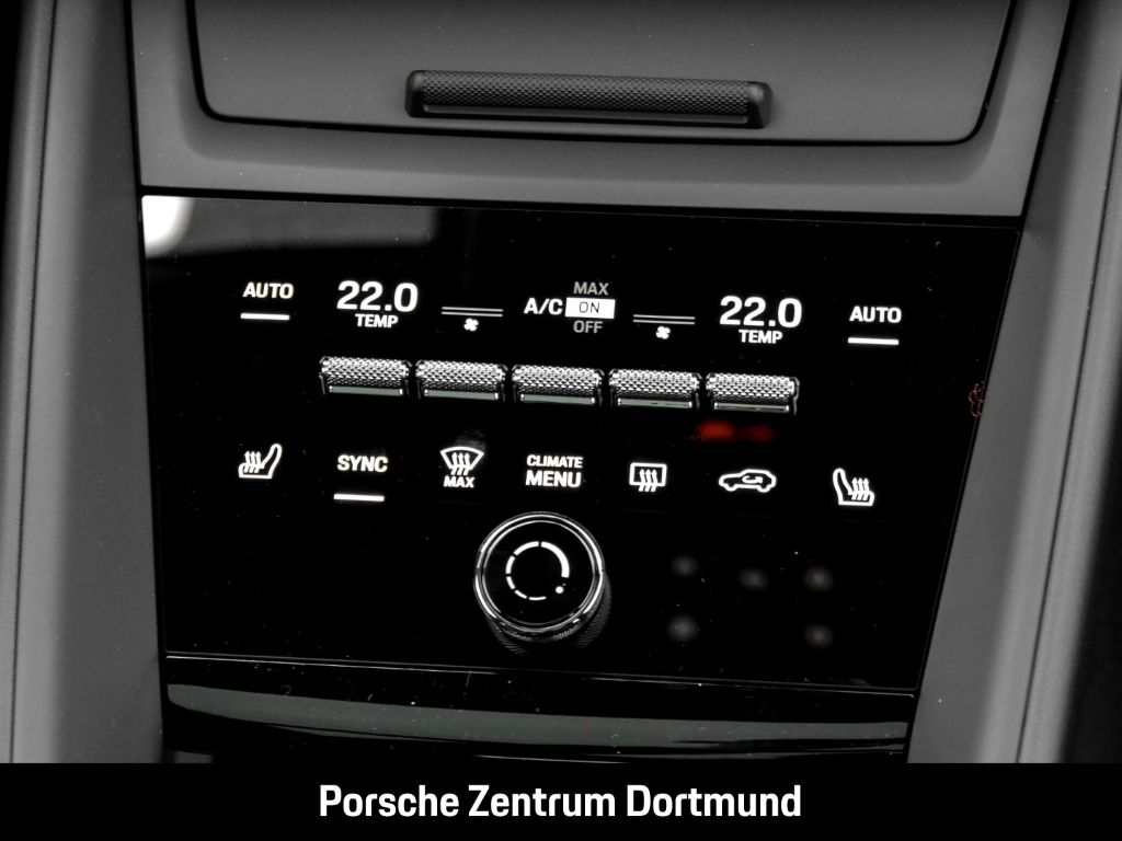 Porsche Macan - Samsaru's Car Outlet