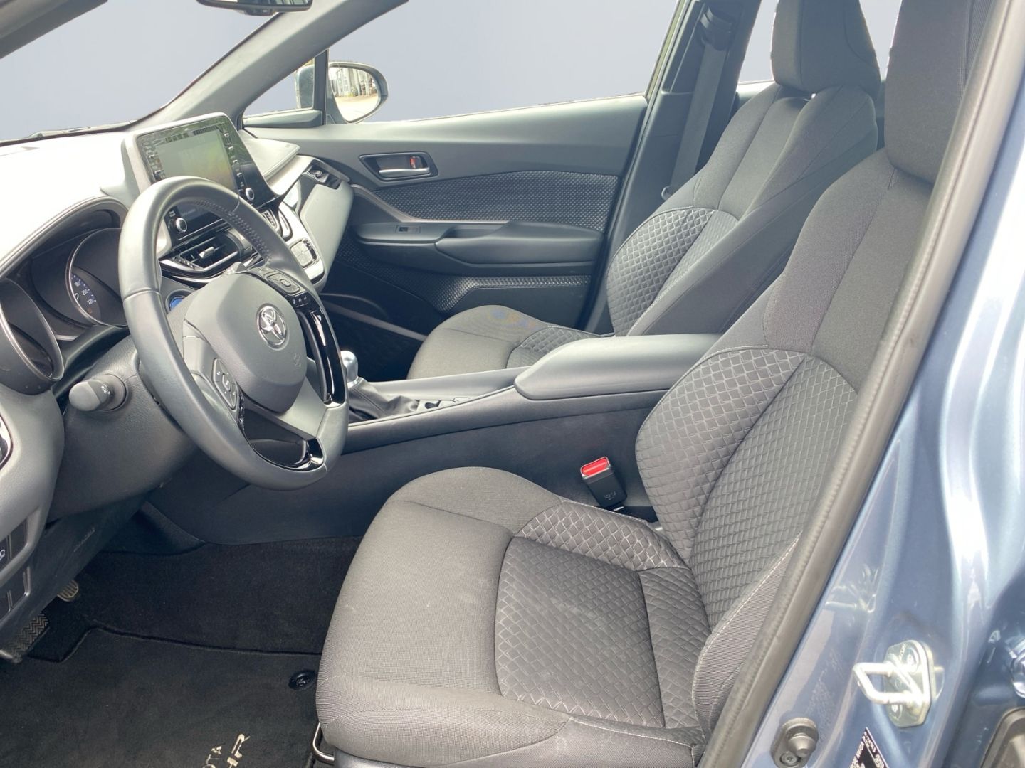 Toyota C-HR 1.8 Hybrid Business-Edition - Samsaru's Car Outlet