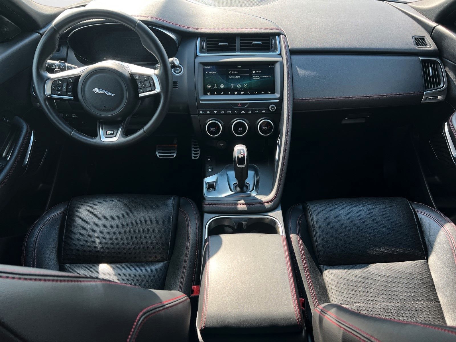 Jaguar E-Pace P250 CHEQUERED FLAG 4WD Autom.