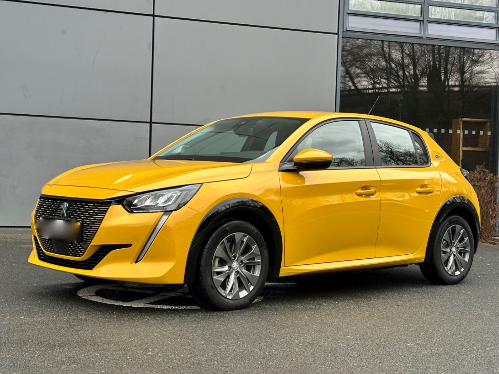 Peugeot e-208 Active Pack - Samsaru's Car Outlet