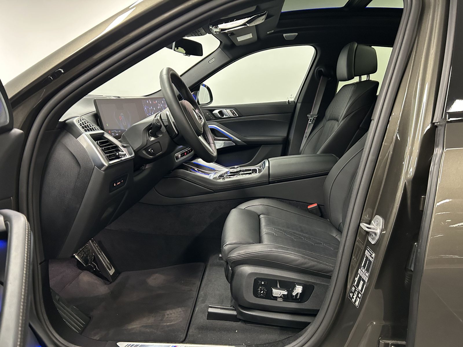 BMW X6 xDrive40d M Sportpaket Pro B&W Pano. AHK DAB