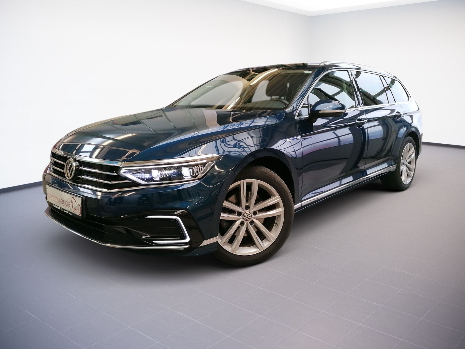 Volkswagen Passat GTE R-Line - Samsaru's Car Outlet