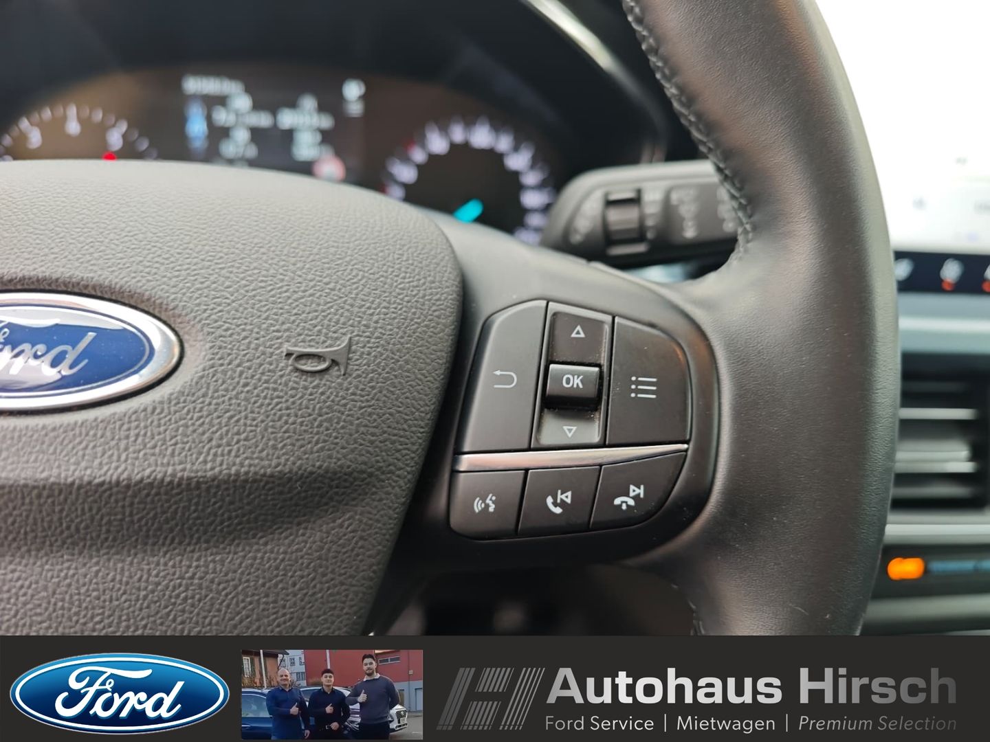 Ford Focus Turnier Active Navi LED ACC CarPlay WLAN D
