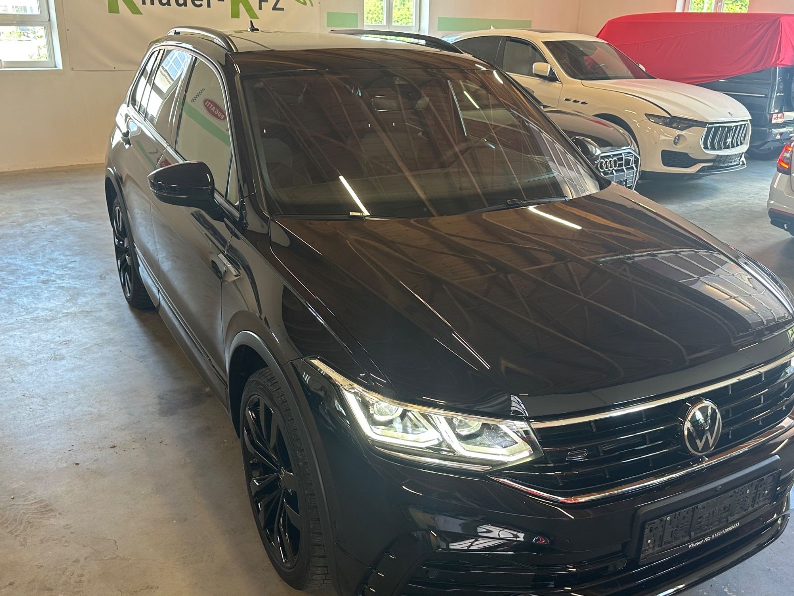 Volkswagen Tiguan R-Line 4Motion - Samsaru's Car Outlet