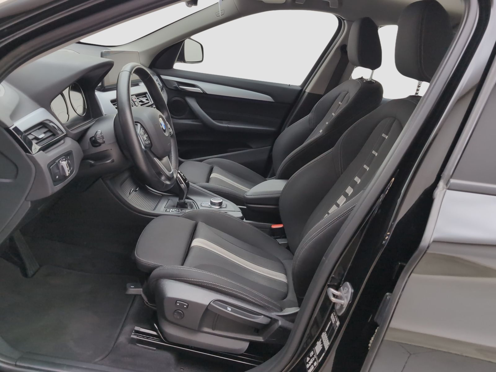 BMW X1 xDrive20d - Samsaru's Car Outlet