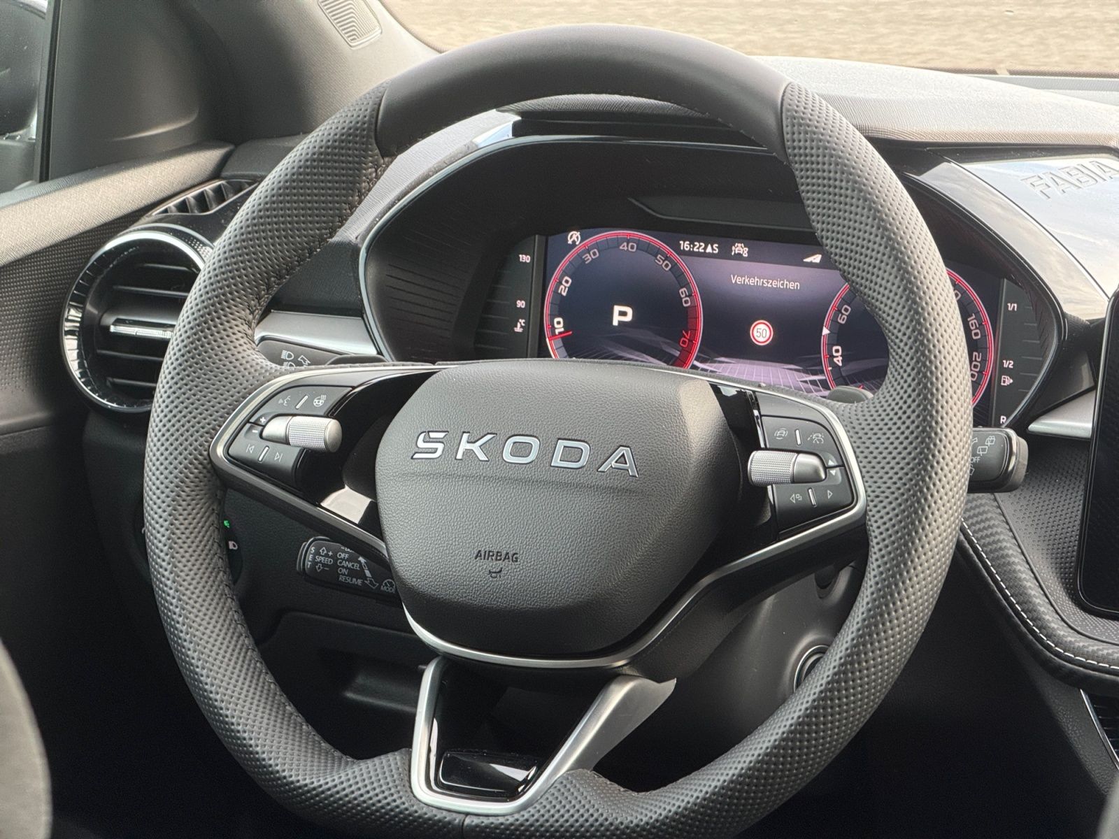 Skoda Fabia 130 Edition 1.5 TSI NAVI LED 177PS